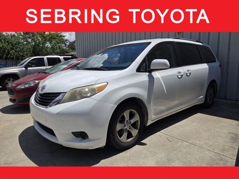 Used 2012 Toyota Sienna LE FWD image 1