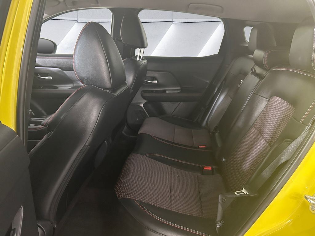 Used 2025 Nissan Kicks SR FWD image 18