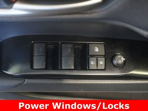 Used 2025 Toyota Camry LE FWD image 5