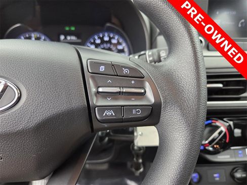 Used 2022 Hyundai Kona SE image 27