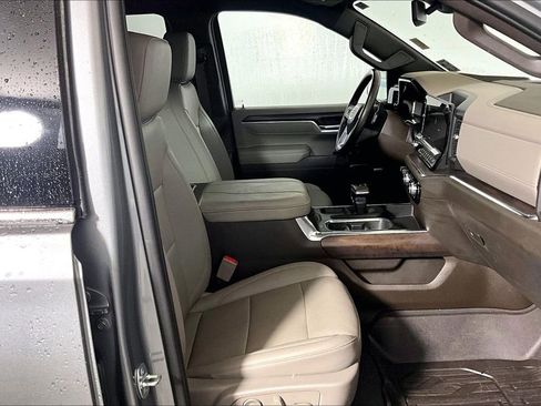 Used 2023 GMC Sierra 1500 SLT image 6