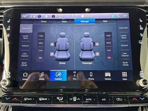 Used 2024 Jeep Grand Wagoneer L 4WD image 25