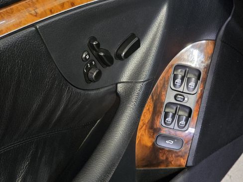 Used 2008 Mercedes-Benz CLK 350 Coupe image 22