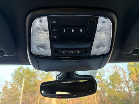 Used 2023 Dodge Durango GT image 28