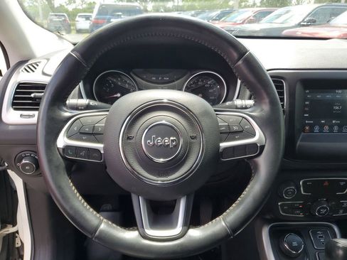 Used 2019 Jeep Compass Latitude image 16