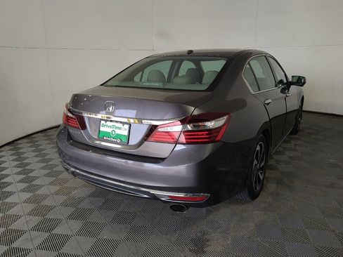Used 2017 Honda Accord EX-L image 7