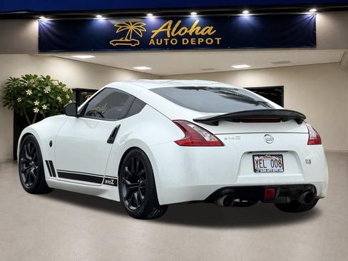 Used 2019 Nissan 370Z Coupe w/ Z34 Heritage Edition - White RWD image 3