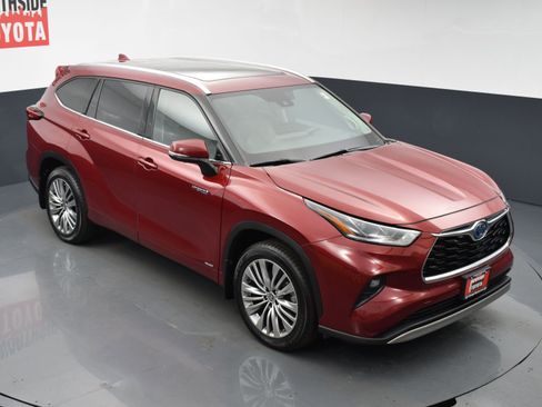 Used 2021 Toyota Highlander Platinum image 37