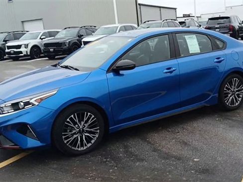 Used 2022 Kia Forte GT-Line w/ GT-Line Premium Package image 7