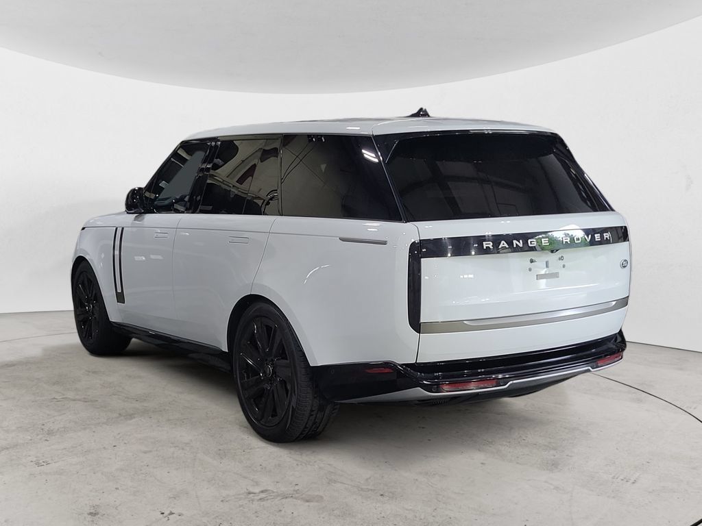 Used 2023 Land Rover Range Rover SE AWD/4WD image 3