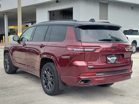 Used 2025 Jeep Grand Cherokee L Summit AWD/4WD image 3