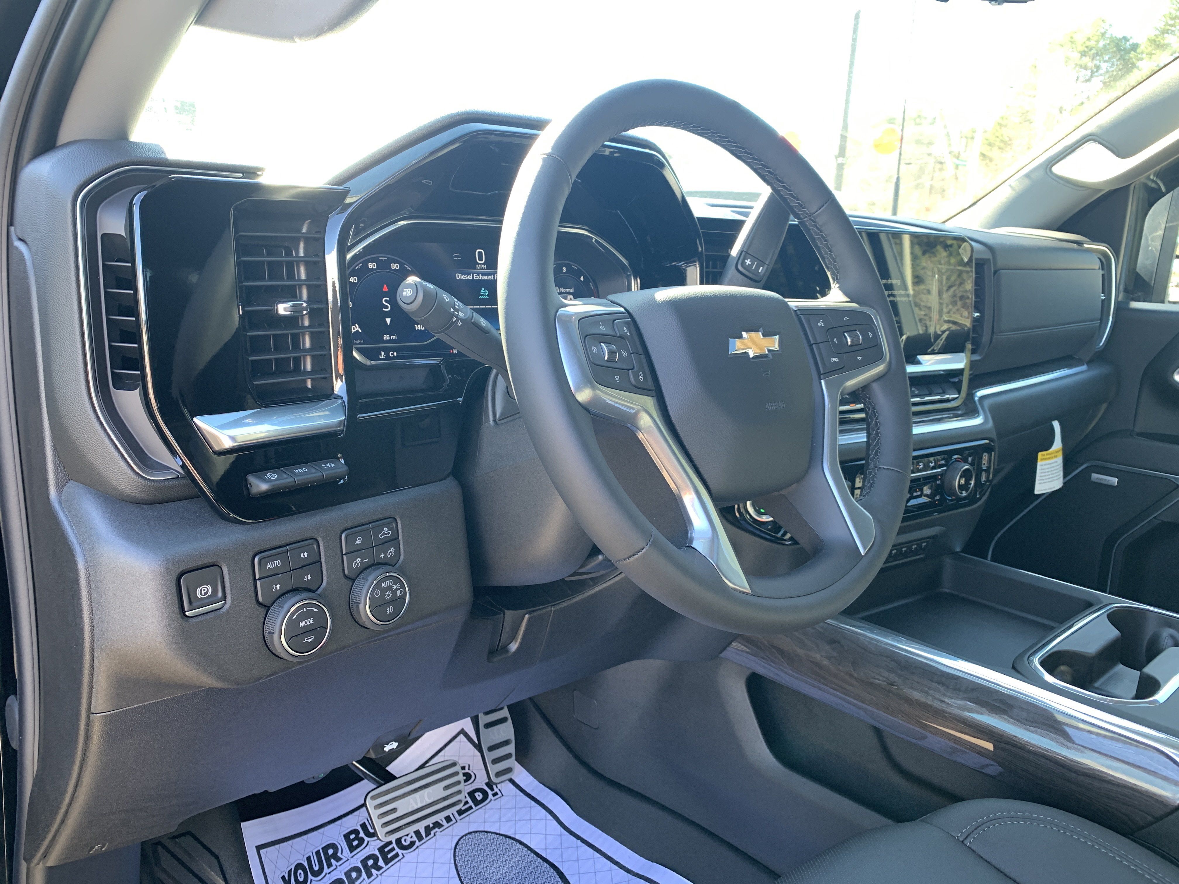 New 2025 Chevrolet Silverado 2500 LTZ w/ LTZ Premium Package AWD/4WD image 15