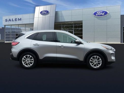 Certified 2021 Ford Escape SE w/ Convenience Package AWD/4WD image 2
