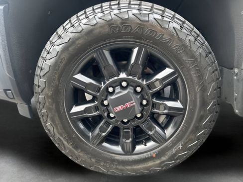 Used 2024 GMC Sierra 2500 AT4 w/ AT4 Preferred Package AWD/4WD image 38