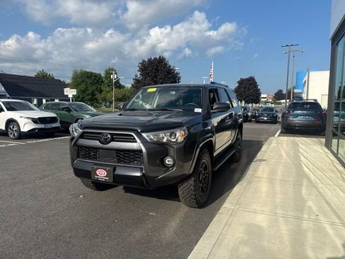 Used 2023 Toyota 4Runner TRD Off-Road AWD/4WD image 7