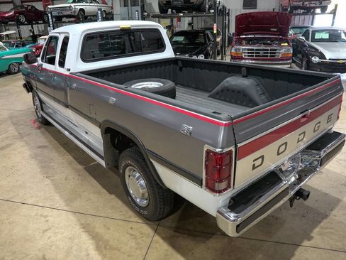 Used 1992 Dodge D/W Truck 250 image 16