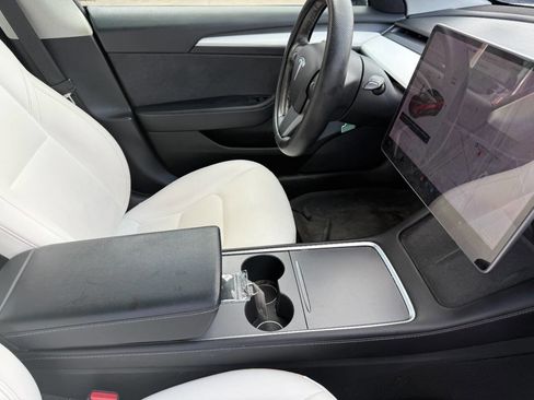 Used 2021 Tesla Model 3 Standard Range Plus RWD image 10