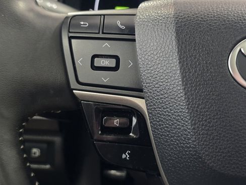 Certified 2025 Toyota Camry SE w/ Convenience Package image 34