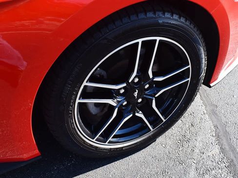 Used 2022 Ford Mustang Premium image 7