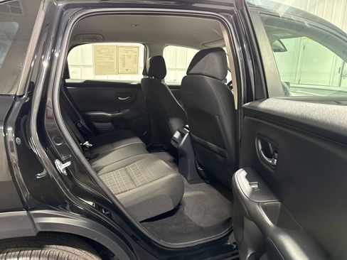 Used 2025 Honda HR-V LX image 12