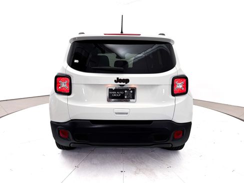 Used 2020 Jeep Renegade Latitude FWD image 15