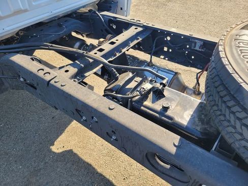 New 2024 Ford F550 4x4 Regular Cab Super Duty image 13