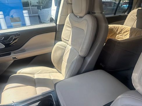 Used 2020 Lincoln Aviator Reserve w/ Equipment Group 201A RWD image 15