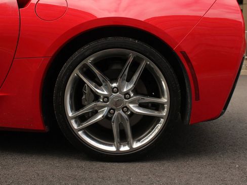 Used 2018 Chevrolet Corvette Stingray Coupe w/ Battery Protection Package image 12