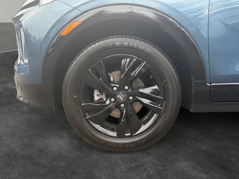 Used 2024 Buick Encore GX Sport Touring AWD/4WD image 4