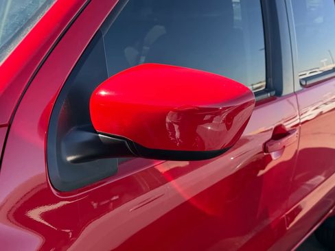 Certified 2025 Nissan Frontier SV image 14