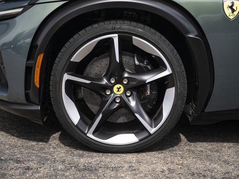 Used 2026 Ferrari Purosangue AWD/4WD image 14
