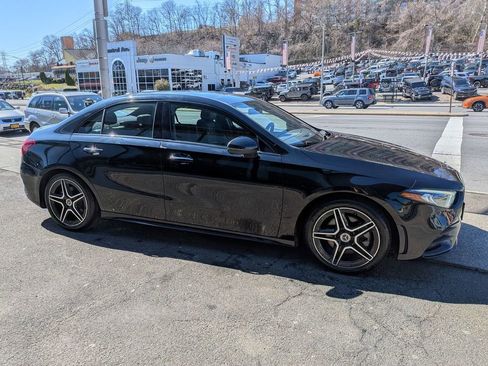 Used 2022 Mercedes-Benz A 220 4MATIC image 5