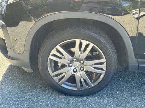 Used 2022 Honda Pilot Sport image 11