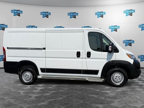 Used 2025 RAM ProMaster 2500 w/ U-Haul Equipment Group FWD image 6