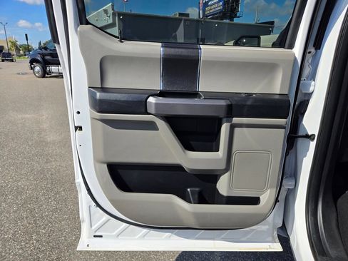 Used 2018 Ford F150 XLT AWD/4WD image 32