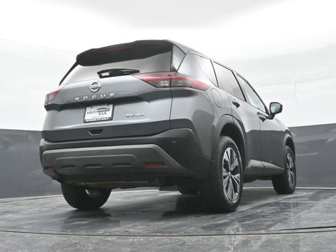 Used 2021 Nissan Rogue SV image 43