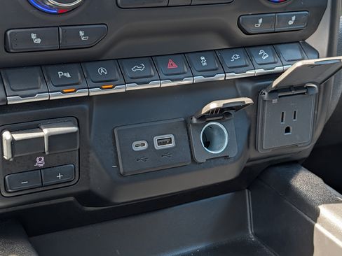 Certified 2021 Chevrolet Silverado 1500 LT Trail Boss w/ LT Trail Boss Premium Package AWD/4WD image 24