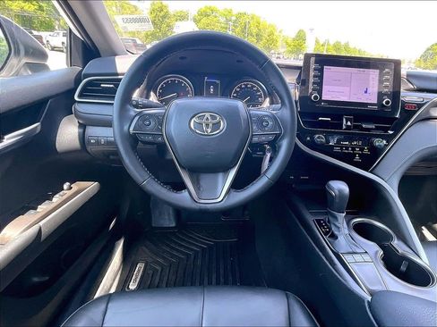 Used 2024 Toyota Camry SE FWD image 17