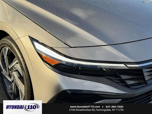 Used 2025 Hyundai Elantra SEL image 10