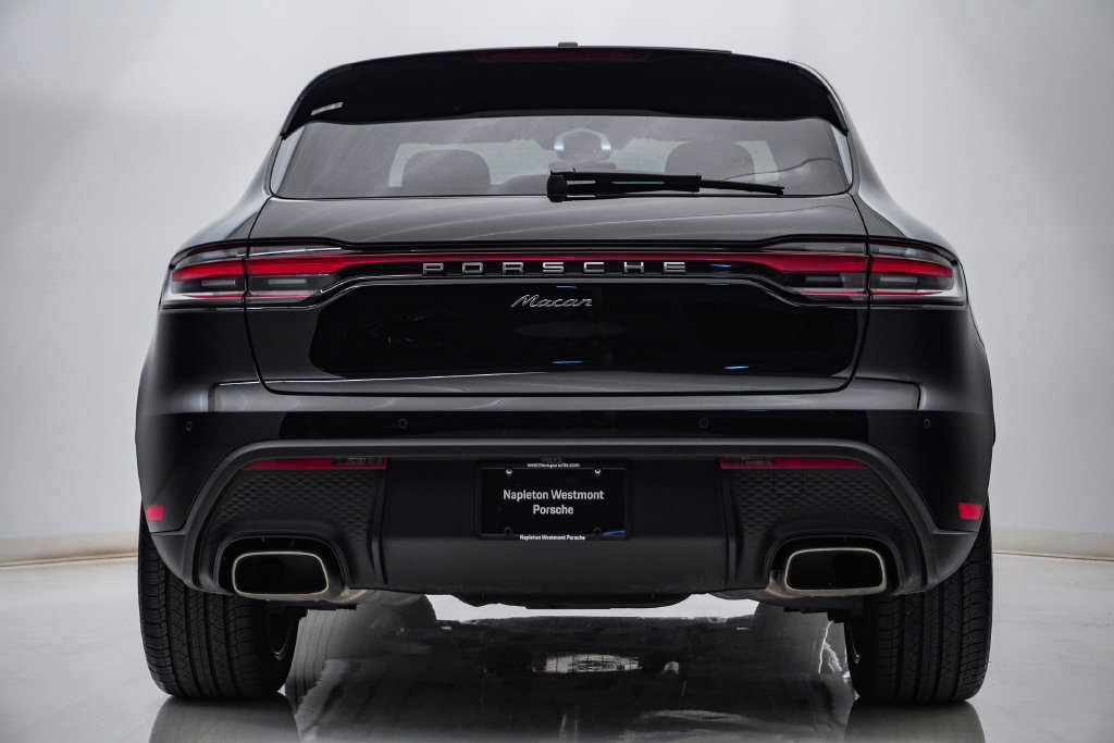Certified 2026 Porsche Macan AWD/4WD image 10