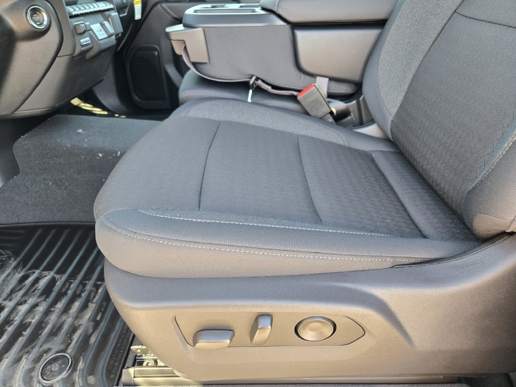 New 2026 Chevrolet Silverado 2500 Custom w/ Custom Value Package AWD/4WD image 20