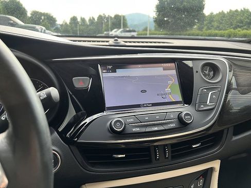 Used 2020 Buick Envision Premium AWD/4WD image 16