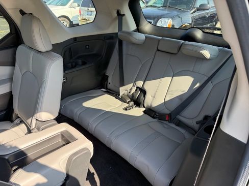 Certified 2025 Honda Pilot EX-L image 6