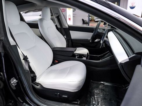 Used 2018 Tesla Model 3 Performance image 37