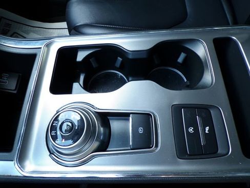 Used 2022 Ford Edge Titanium w/ Class II Trailer Tow Package image 29