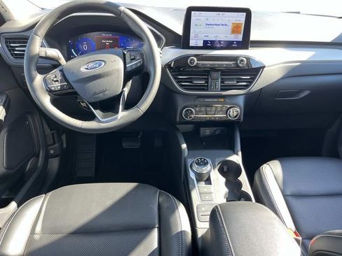 Used 2022 Ford Escape SEL w/ Technology Package image 17