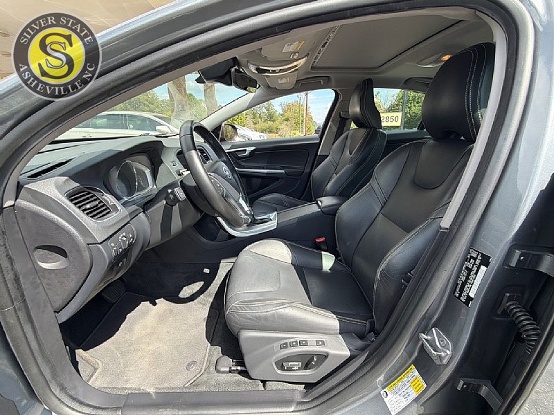 Used 2018 Volvo S60 T5 Dynamic w/ Vision Package AWD/4WD image 11