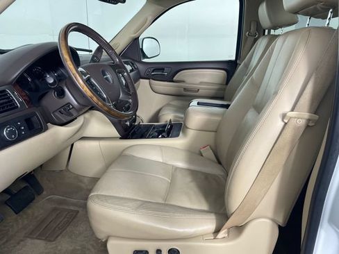 Used 2007 GMC Sierra 1500 Denali AWD/4WD image 2