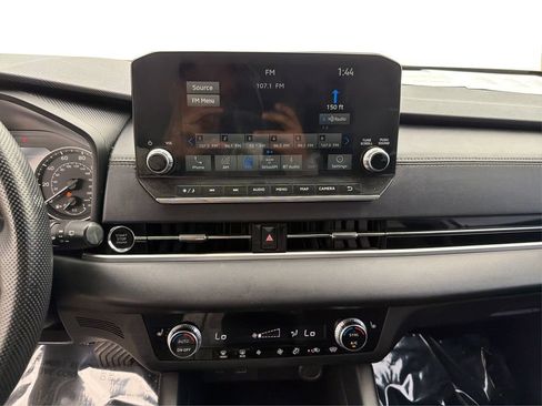 Used 2023 Mitsubishi Outlander SE AWD/4WD image 14