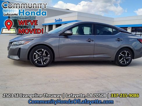 Used 2024 Nissan Sentra SV FWD image 3